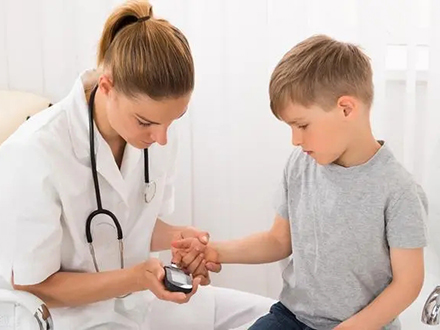 1型儿童糖尿病患者必须戴泵治疗