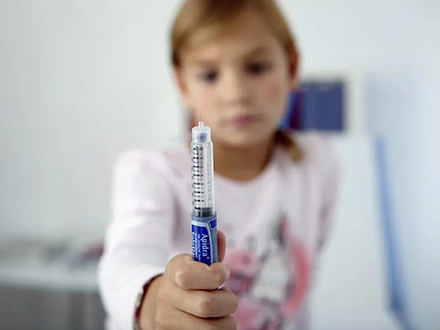 1型儿童糖尿病患者必须戴泵治疗